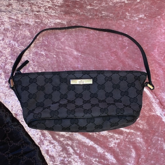 Gucci Handbags - Vintage Gucci GG Canvas Boat Bag